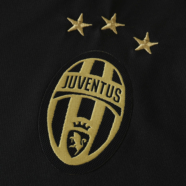 Retrô  - Camisa Juventus Terceira 2015/16