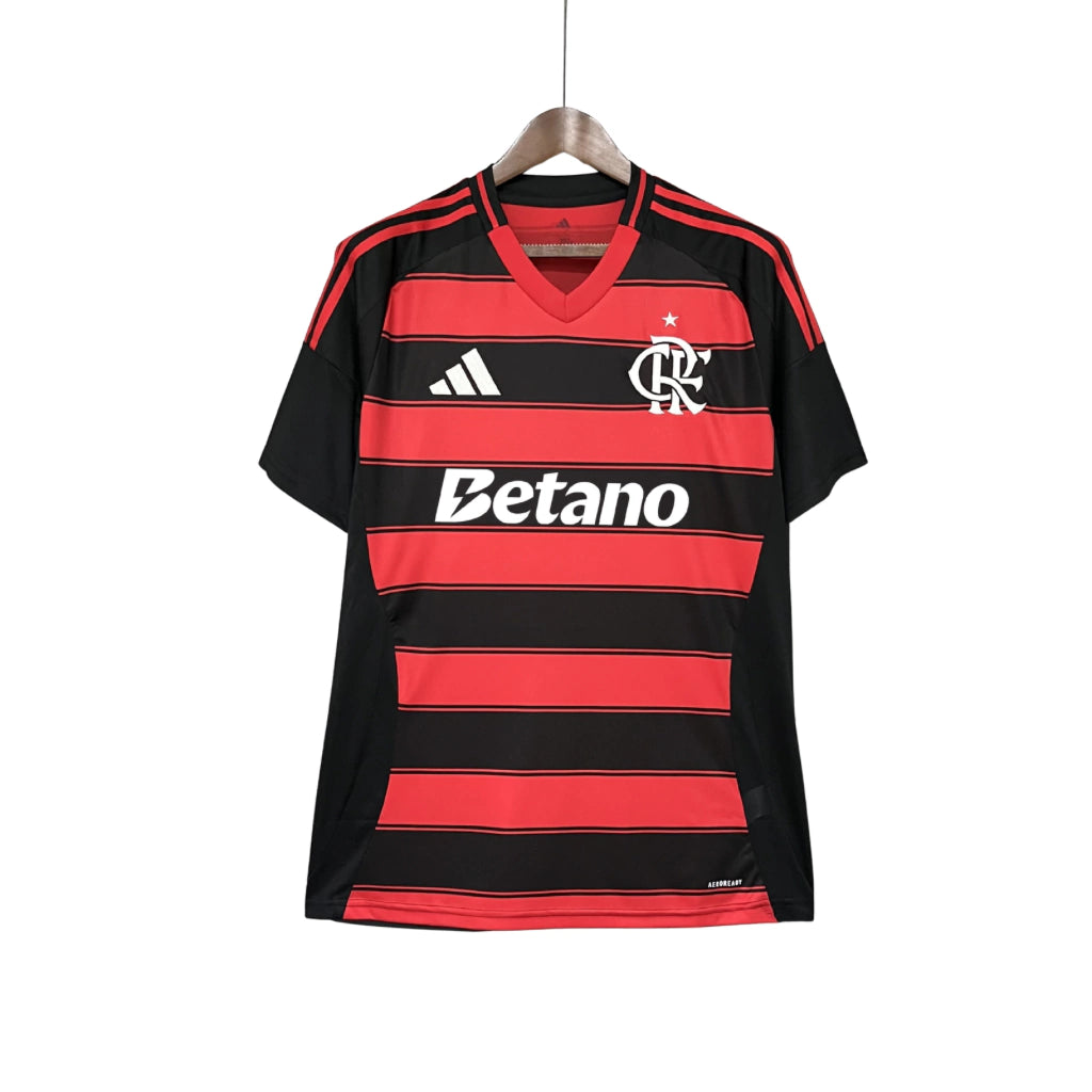 Camisa Flamengo Titular 2025/2026 Com Patrocínio Betano Torcedor Masculino Vermelha e Preta